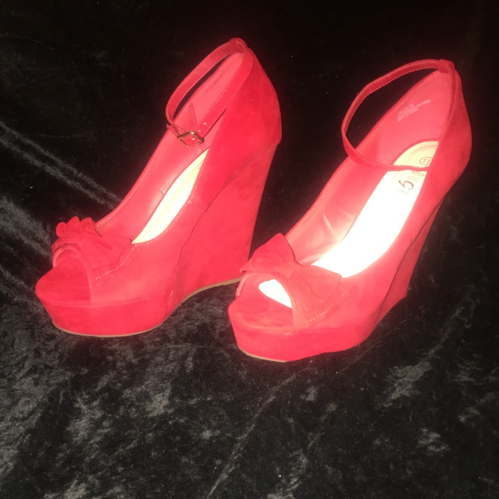 RED WEDGE
